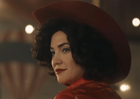 v Song Sung Blue (2025)