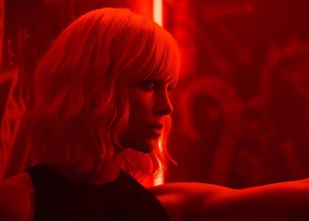 Atomic Blonde - Red Band Movie Trailer